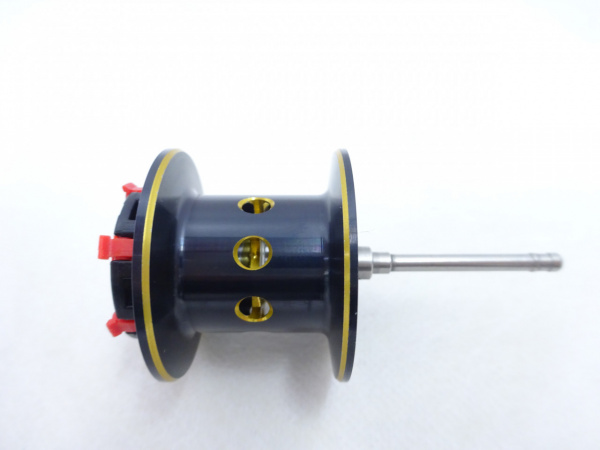 13メタニウム 純正スプール